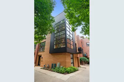 2024 W Willow Street #B, Chicago, IL 60647 - Photo 1