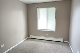 11 Crestview Ln, Vernon Hills, IL 60061 - Photo 13