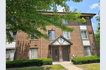 11 Crestview Lane #10, Vernon Hills, IL 60061 - Photo 1