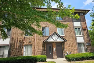11 Crestview Ln, Vernon Hills, IL 60061 - Photo 1