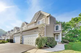 76 Cambridge Ave, Streamwood, IL 60107 - Photo 1