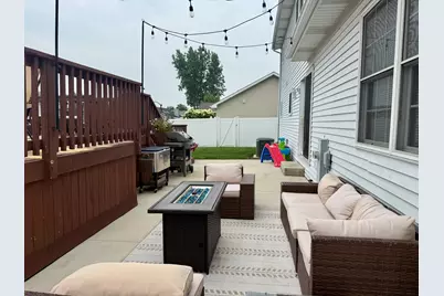 602 Suzanne Avenue, Bradley, IL 60915 - Photo 3
