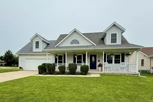 602 Suzanne Ave, Bradley, IL 60915 - Photo 1