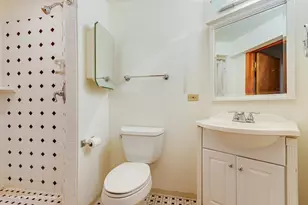 69 N Lambert Rd, Glen Ellyn, IL 60137 - Photo 17