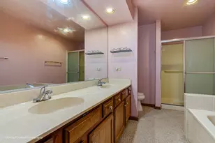 69 N Lambert Rd, Glen Ellyn, IL 60137 - Photo 13
