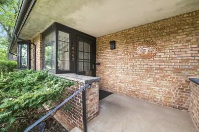 10403 S Talman Avenue, Chicago, IL 60655 - Photo 3
