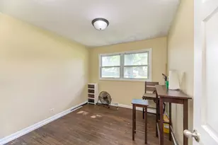16100 Circle Dr, Markham, IL 60428 - Photo 9