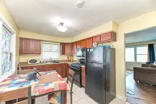 16100 Circle Dr, Markham, IL 60428 - Photo 7