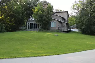 2164 E Gaisor Dr, Crete, IL 60417 - Photo 1