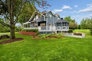 15 Winding Branch Rd, Hawthorn Woods, IL 60047 - Photo 1