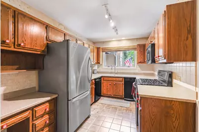 727 S Raven Road, Shorewood, IL 60404 - Photo 5