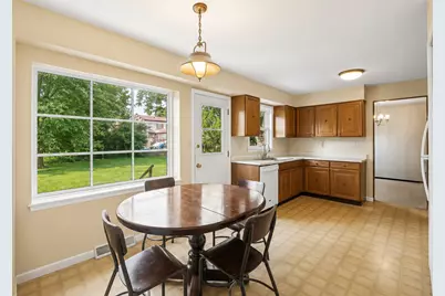 470 Middlesex Court, Buffalo Grove, IL 60089 - Photo 5