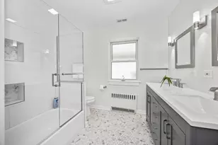 7730 S Paxton Ave, Chicago, IL 60649 - Photo 9