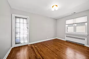 7730 S Paxton Ave, Chicago, IL 60649 - Photo 7
