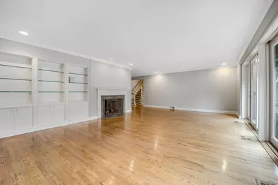 120 E 8th Street, Hinsdale, IL 60521 - Photo 3