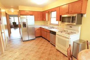 5262 Alexander Pl, Oak Lawn, IL 60453 - Photo 3