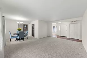 121 Newport Dr, Bolingbrook, IL 60440 - Photo 13