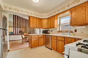4513 W 102nd St, Oak Lawn, IL 60453 - Photo 9