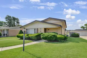 4513 W 102nd St, Oak Lawn, IL 60453 - Photo 1