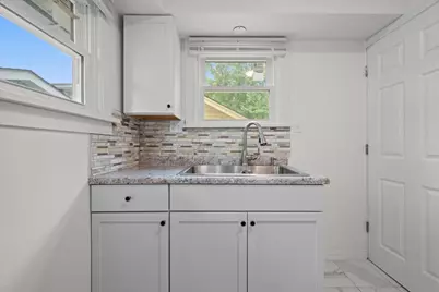 1006 S 4th Street, Aurora, IL 60505 - Photo 13