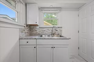 1006 S 4th St, Aurora, IL 60505 - Photo 13