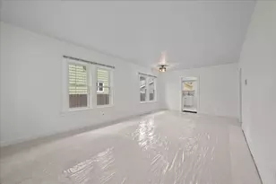 1006 S 4th St, Aurora, IL 60505 - Photo 5