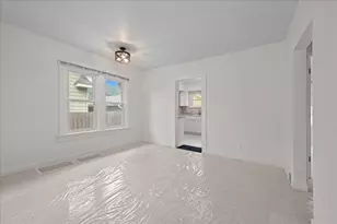 1006 S 4th St, Aurora, IL 60505 - Photo 9