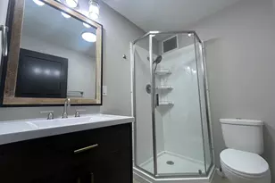 1401 Oakleaf Dr, Saint Anne, IL 60964 - Photo 9