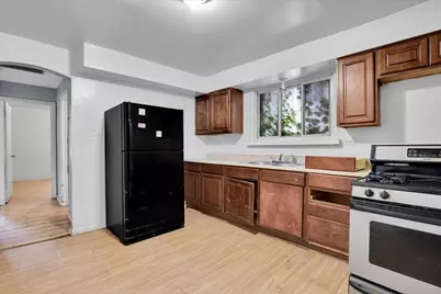 9302 S Rhodes Avenue, Chicago, IL 60619 - Photo 5