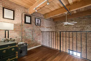 300 W Grand Ave, Chicago, IL 60654 - Photo 15