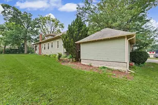 202 E Washington St, Monticello, IL 61856 - Photo 33
