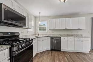 1811 Prairie Ridge Dr, Plainfield, IL 60586 - Photo 7