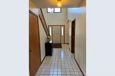 736 Yorkshire Lane, Des Plaines, IL 60016 - Photo 9