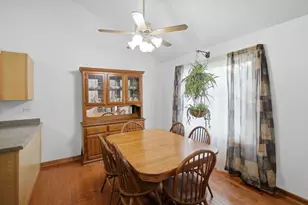 806 Edgerton Dr, Joliet, IL 60435 - Photo 5