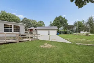 524 6th St, Andover, IL 61233 - Photo 5