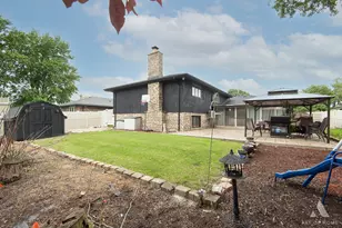 7737 Cashew Dr, Orland Park, IL 60462 - Photo 9