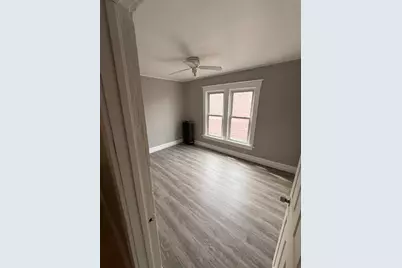 7621 S Saint Lawrence Avenue, Chicago, IL 60619 - Photo 17