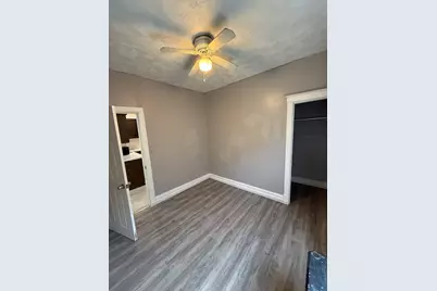 7621 S Saint Lawrence Avenue, Chicago, IL 60619 - Photo 13