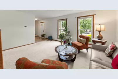 882 Aspen Drive, Lombard, IL 60148 - Photo 5