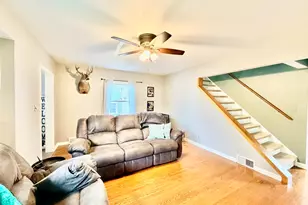 922 Cornell St, Ottawa, IL 61350 - Photo 7