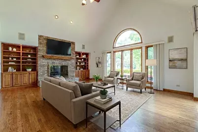 5420 Belmont Court, Libertyville, IL 60048 - Photo 9