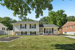151 E Maple Dr, Glenwood, IL 60425 - Photo 1