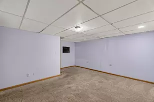 613 E 3rd St, Lockport, IL 60441 - Photo 23