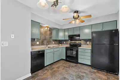 613 E 3rd Street #3, Lockport, IL 60441 - Photo 7