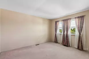 1105 E Point Dr, Schaumburg, IL 60193 - Photo 17