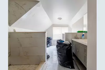 8918 S Merrill Avenue, Chicago, IL 60617 - Photo 11