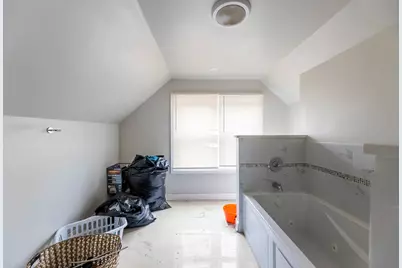 8918 S Merrill Avenue, Chicago, IL 60617 - Photo 13