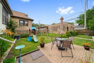 2617 W Lunt Avenue, Chicago, IL 60645 - Photo 23