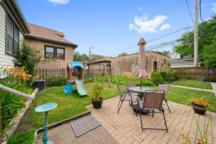 2617 W Lunt Ave, Chicago, IL 60645 - Photo 23