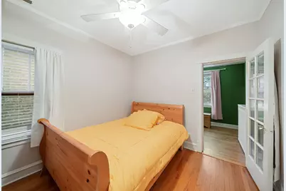 2617 W Lunt Avenue, Chicago, IL 60645 - Photo 11